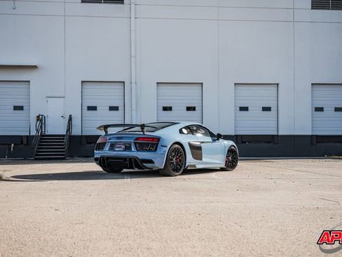 Used 2018 Audi R8 V10 w/ Premium Package image 69