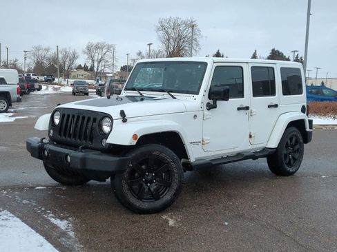 Used 2014 Jeep Wrangler Altitude image 1