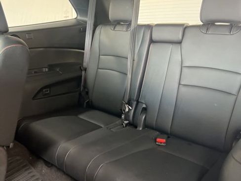 Used 2022 Honda Pilot TrailSport image 39