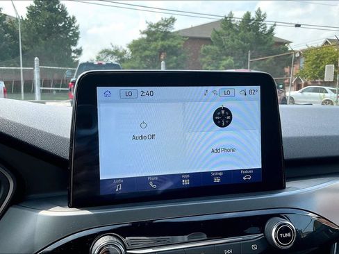 Used 2020 Ford Explorer XLT w/ Equipment Group 202A AWD/4WD image 36