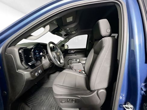 Used 2024 Chevrolet Silverado 1500 LT RWD image 14