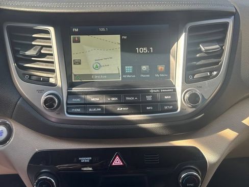 Used 2016 Hyundai Tucson Limited w/ Option Group 03 AWD/4WD image 9