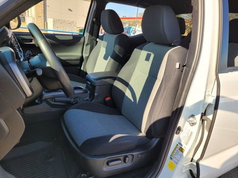 Used 2023 Toyota Tacoma TRD Off-Road image 11