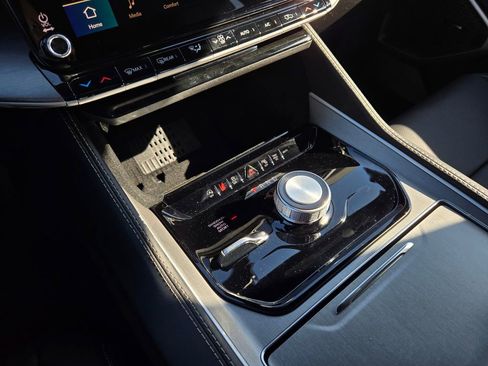 New 2026 Jeep Grand Wagoneer Limited AWD/4WD image 23
