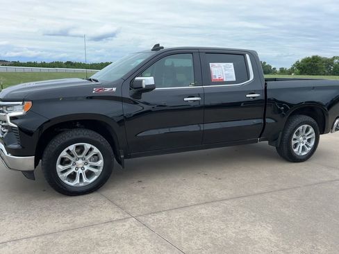 Used 2025 Chevrolet Silverado 1500 LTZ w/ Technology Package AWD/4WD image 5