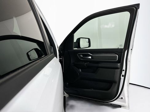 Used 2023 RAM 1500 Big Horn image 33