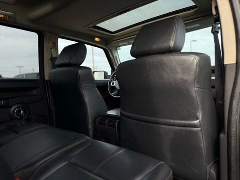 Used 2008 Jeep Commander Limited w/ Trailer Tow Group IV image 20