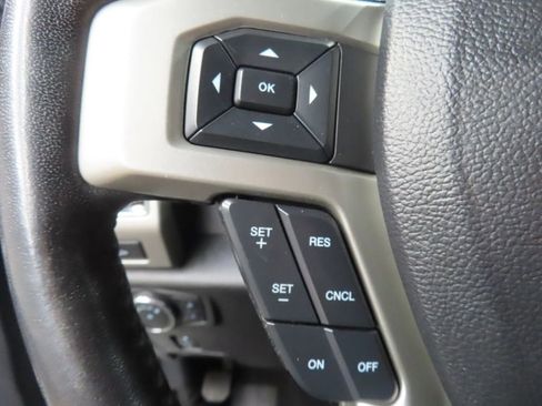 Used 2021 Ford F250 Lariat w/ Lariat Value Package AWD/4WD image 40