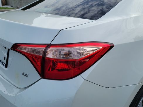 Used 2019 Toyota Corolla LE FWD image 11