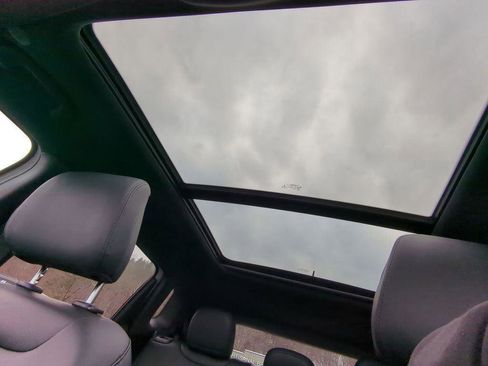 New 2026 Jeep Compass Limited w/ Sun, Sound & Navigation Group image 20