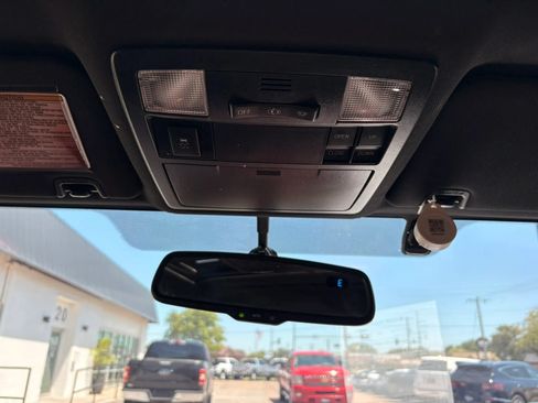 Used 2016 Toyota Tacoma TRD Sport AWD/4WD image 16