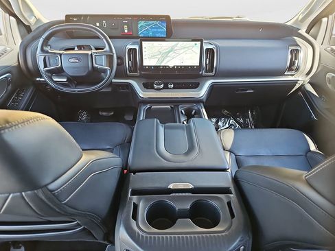 Used 2025 Ford Expedition Max Platinum w/ Driver's Package AWD/4WD image 20
