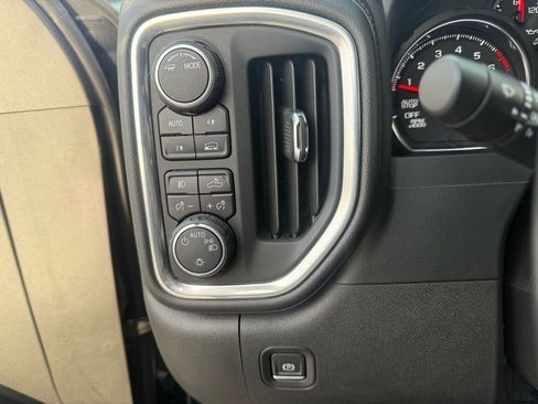 Used 2022 Chevrolet Silverado 1500 RST w/ Redline Edition image 17