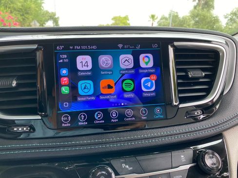 Used 2018 Chrysler Pacifica Limited FWD image 79