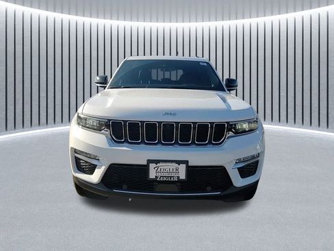 New 2025 Jeep Grand Cherokee Limited w/ Luxury Tech Group II AWD/4WD image 8