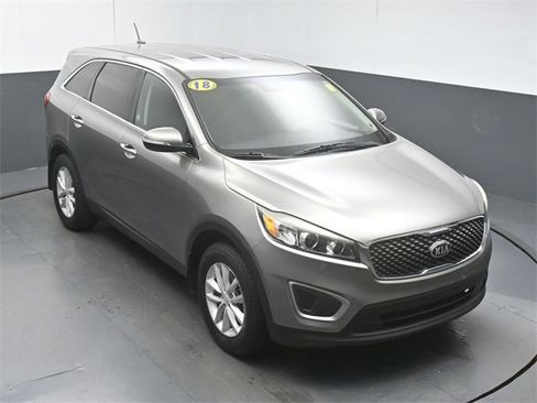 Used 2018 Kia Sorento L image 40