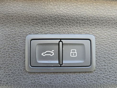 Used 2023 Audi Q3 2.0T Premium Plus w/ Premium Plus Package image 18