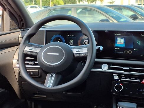 New 2025 Hyundai Santa Cruz SEL image 16