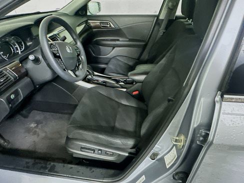 Used 2016 Honda Accord EX image 13