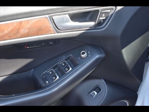 Used 2014 Audi Q5 2.0T Premium Plus w/ Premium Plus Package AWD/4WD image 18