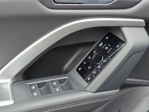 New 2025 Audi Q5 Premium Plus w/ Premium Plus image 40