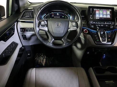 Used 2022 Honda Odyssey Elite image 3