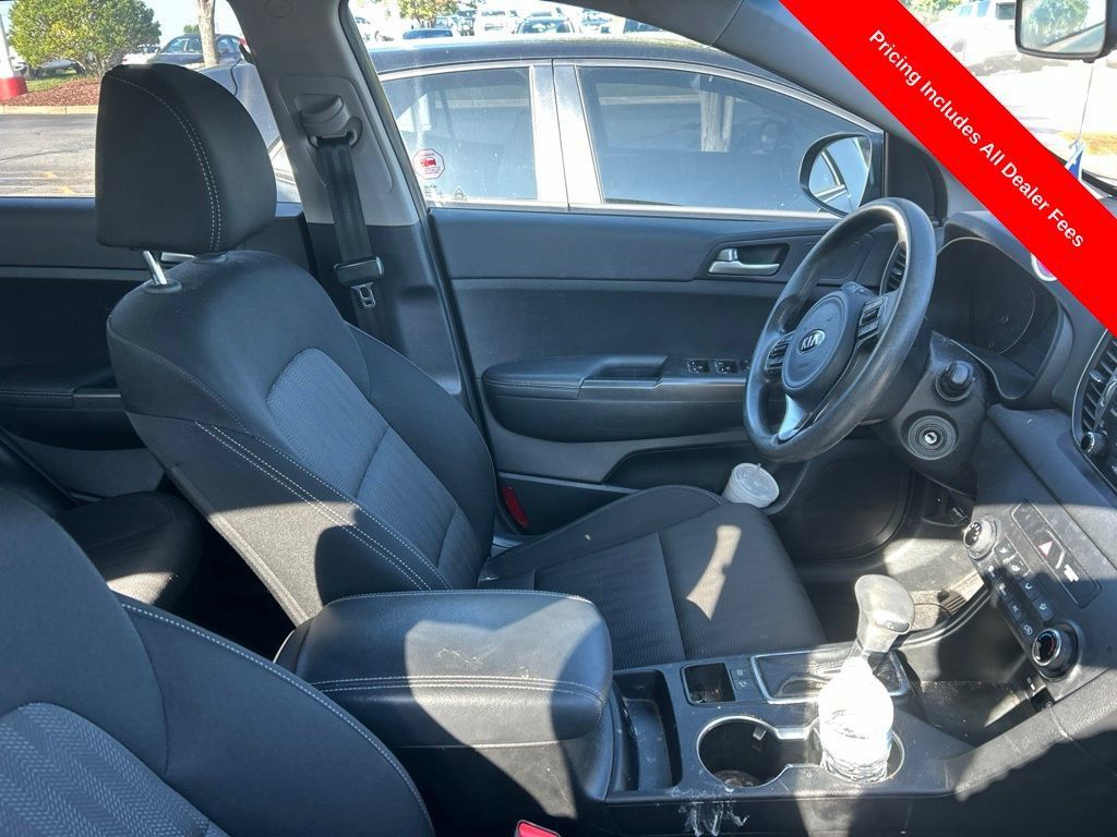 Used 2019 Kia Sportage LX FWD image 3