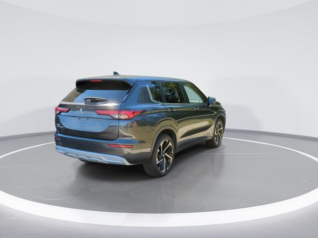 Used 2024 Mitsubishi Outlander SE Black Edition AWD/4WD image 7