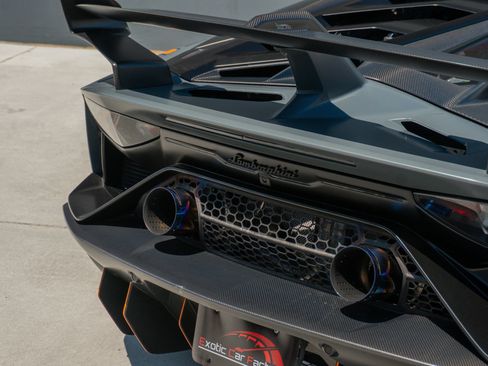 Used 2019 Lamborghini Aventador SVJ AWD/4WD image 43