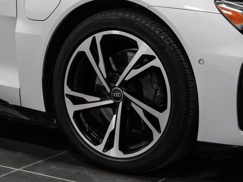 Used 2024 Audi e-tron GT Prestige image 57