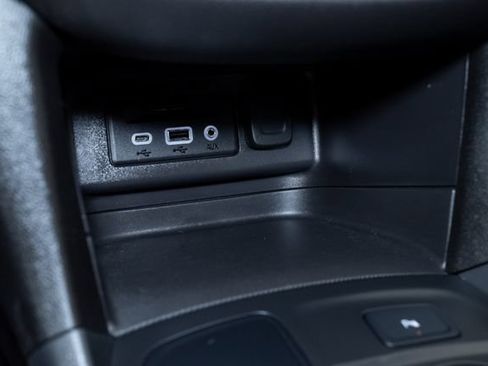 Used 2024 Chevrolet Equinox RS FWD image 21