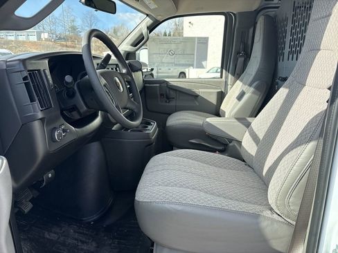 New 2025 Chevrolet Express 3500 Extended w/ Driver Convenience Package RWD image 18