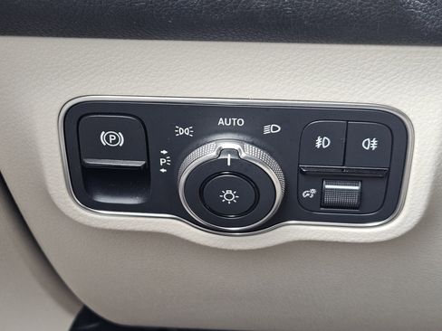 Certified 2022 Mercedes-Benz GLB 250 image 21