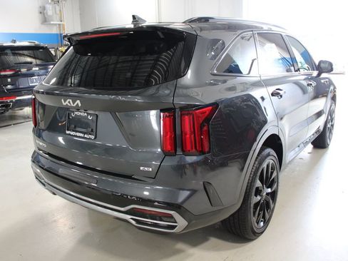 Used 2023 Kia Sorento SX AWD/4WD image 27
