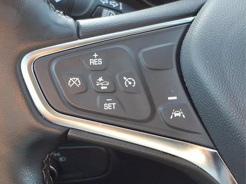 Used 2024 Chevrolet Equinox LT FWD image 24