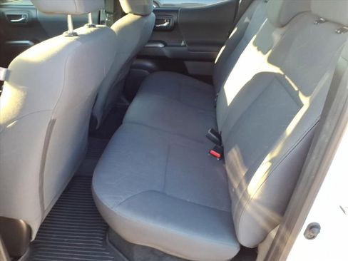 Used 2019 Toyota Tacoma TRD Off-Road image 7