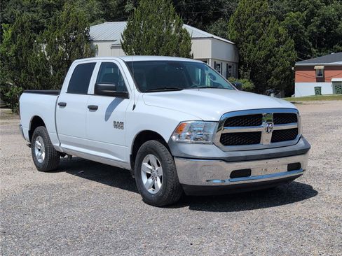 Used 2018 RAM 1500 Tradesman w/ Popular Equipment Group RWD image 10