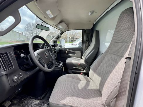 New 2025 GMC Savana 3500 Extended w/ Power Convenience Package RWD image 10