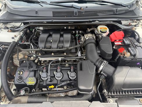 Used 2013 Ford Taurus SEL AWD/4WD image 15