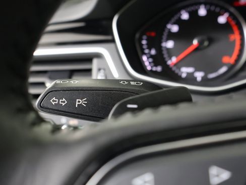 Used 2020 Audi A4 2.0T Premium w/ Convenience Package image 28