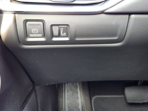 Certified 2023 Cadillac XT4 Premium Luxury w/ Enhanced Visibility Package image 18