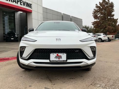 Used 2025 Buick Envista Sport Touring image 4