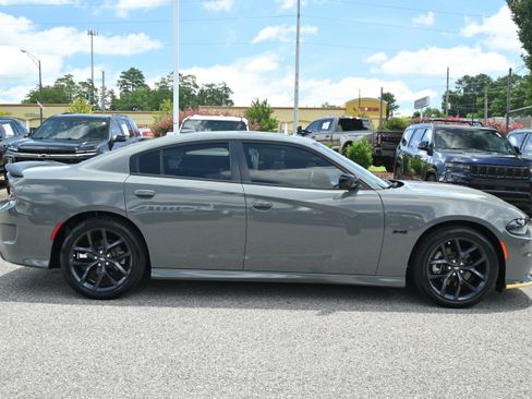 Used 2023 Dodge Charger R/T w/ Plus Group RWD image 11
