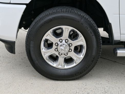 Used 2022 RAM 2500 Big Horn w/ Level C Equiment Group image 9