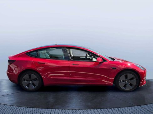 Used 2022 Tesla Model 3 Long Range AWD/4WD image 2