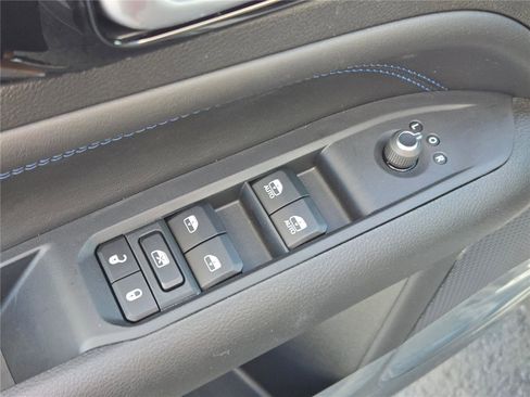 New 2026 Jeep Compass Latitude image 23