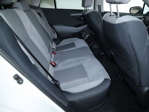 Used 2023 Subaru Outback Premium image 31