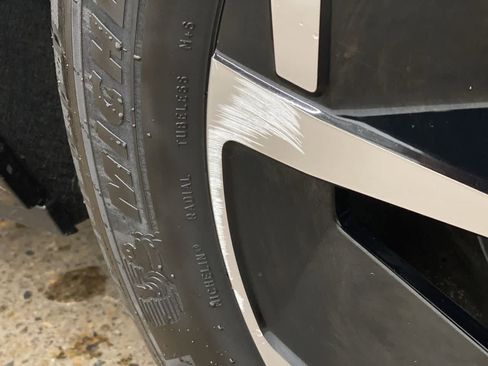 Used 2025 Chevrolet Equinox EV LT w/ Convenience Package image 31