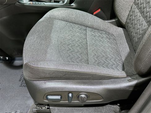 Used 2022 Chevrolet Equinox LT image 19