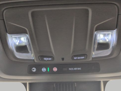 Used 2024 Chevrolet Silverado 1500 RST AWD/4WD image 18
